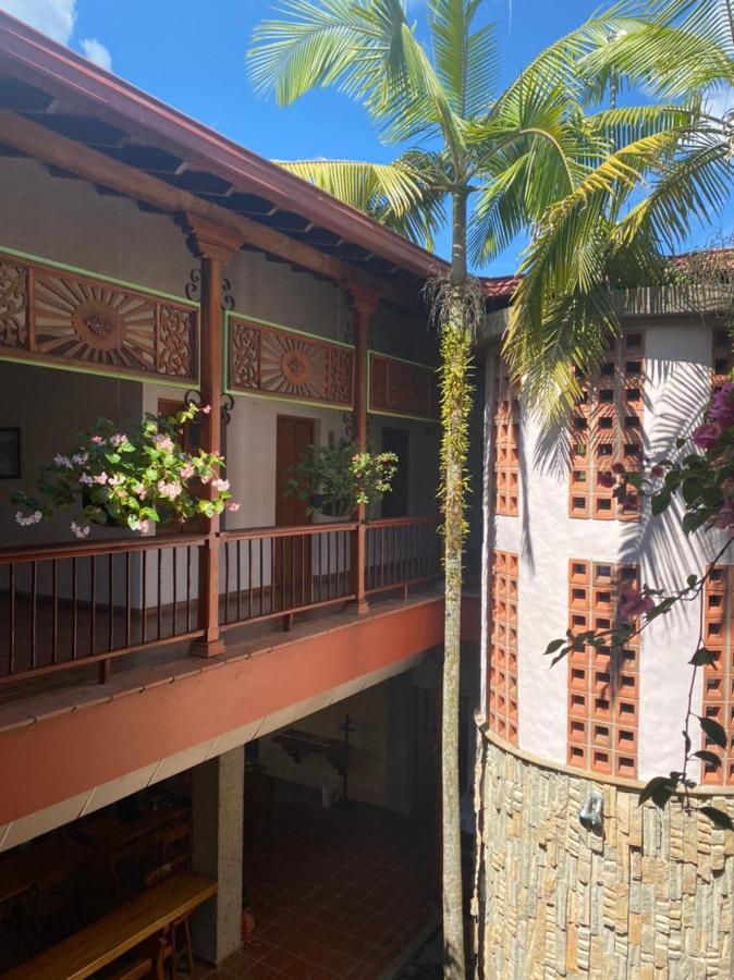 Granja Del Cafe Hotel Y Centro De Convenciones Venecia  エクステリア 写真