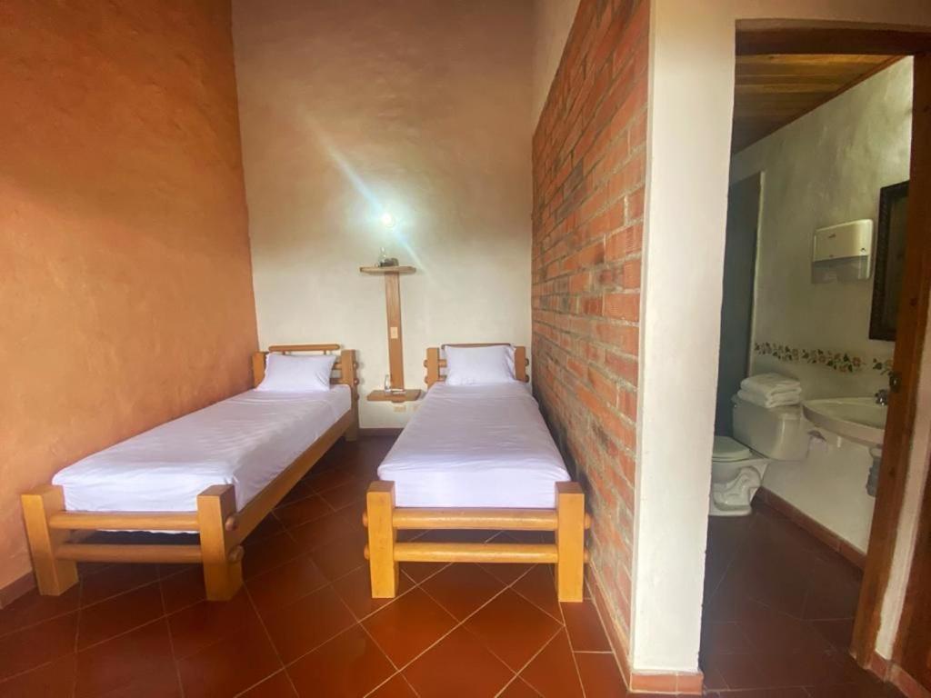 Granja Del Cafe Hotel Y Centro De Convenciones Venecia  エクステリア 写真